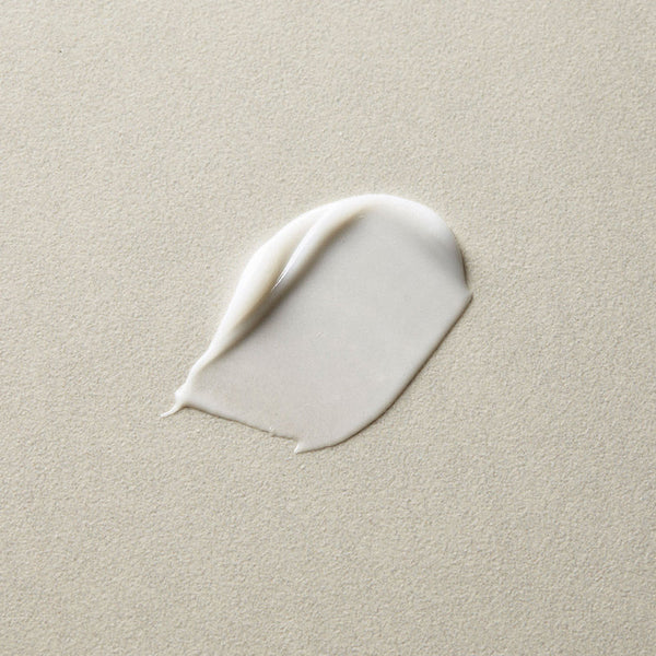 Le Mieux Eye Wrinkle Corrector Cream jar with hyaluronic acid and peptides for eye care, displayed on a neutral background.