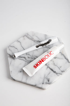 Skinbolic Gold Eye Cream 30ml jar with luxurious gold packaging, designed for effective eye care and therapy.