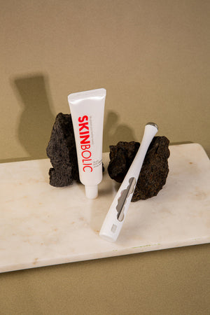 Skinbolic Gold Eye Cream 30ml in luxury packaging, featuring Galvania for rejuvenating eye treatment.