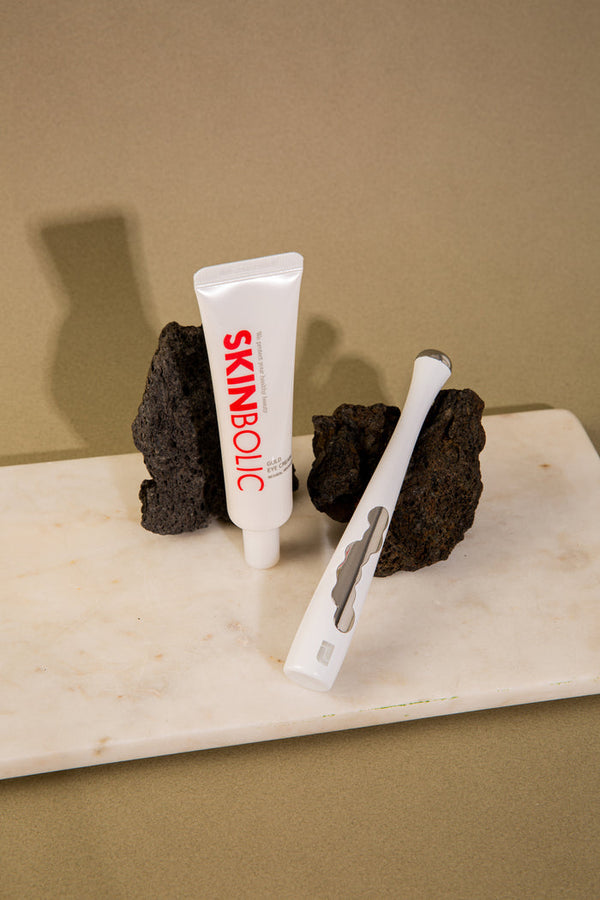 Skinbolic Gold Eye Cream 30ml in luxury packaging, featuring Galvania for rejuvenating eye treatment.