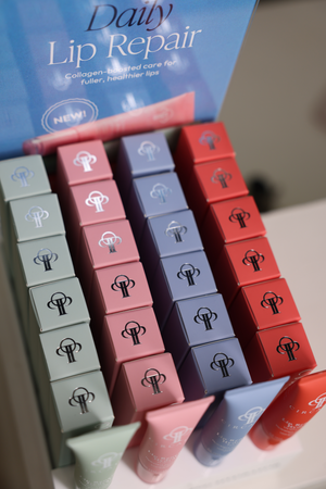 Lip Lineup Bundle with Display - image 1