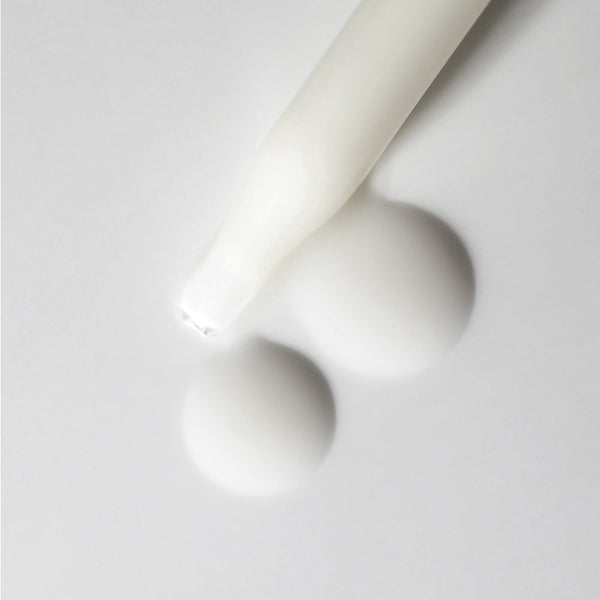 Le Mieux Oh My Glow Serum in a clear glass bottle with dropper, featuring a bright, glowing aesthetic for radiant skin.