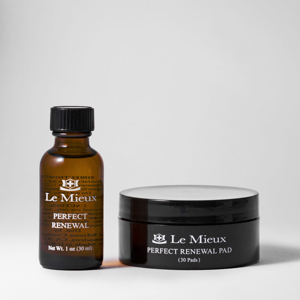 Le Mieux Perfect Renewal exfoliant pad with 1oz of product, designed for gentle skin renewal and exfoliation.