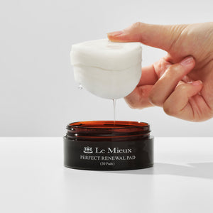 Le Mieux Perfect Renewal exfoliant with textured surface, designed to gently renew and refine skin for a smooth complexion.