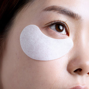 Le Mieux TGF-β Eye Firming Mask showing a sleek, hydrating mask designed to reduce puffiness and fine lines around the eyes.