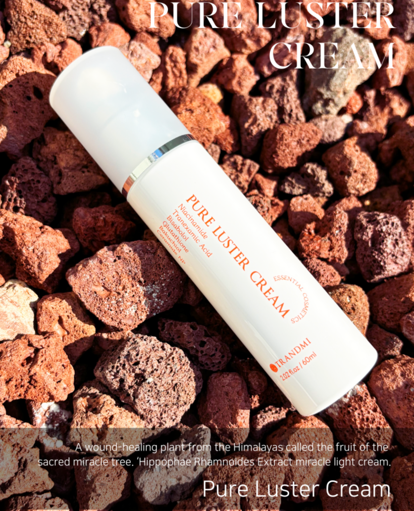 Product packaging with a textured background and text about ingredients and aging.